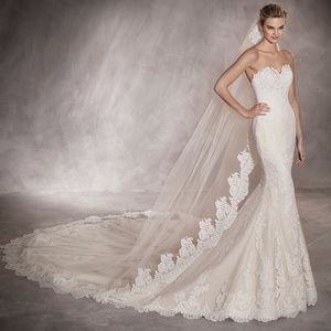 Pronovias Mermaid Lace Wedding Dress NWT Never Worn US 4 UK 6 Ivory/Nude